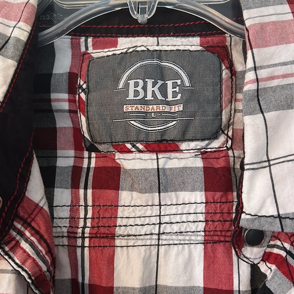 BKE Mens Western Shirt Large Standard Fit Snap Plaid Long Sleeve Red Black White - Picture 2 of 16